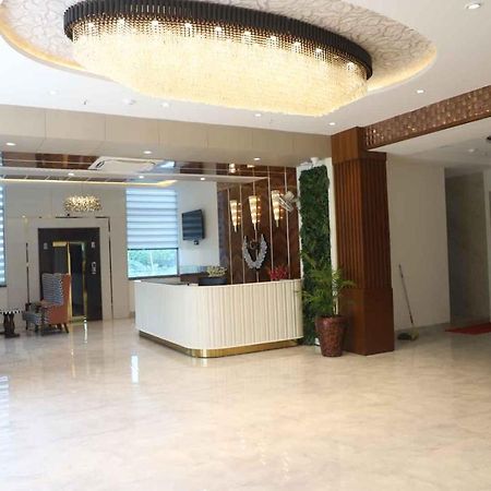 Golden Stone Resorts Alīgarh Exterior foto
